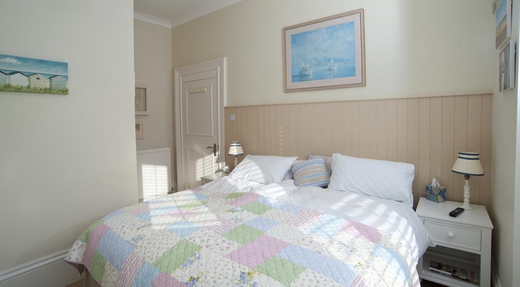 Cavendish Lodge Portsmouth Room photo